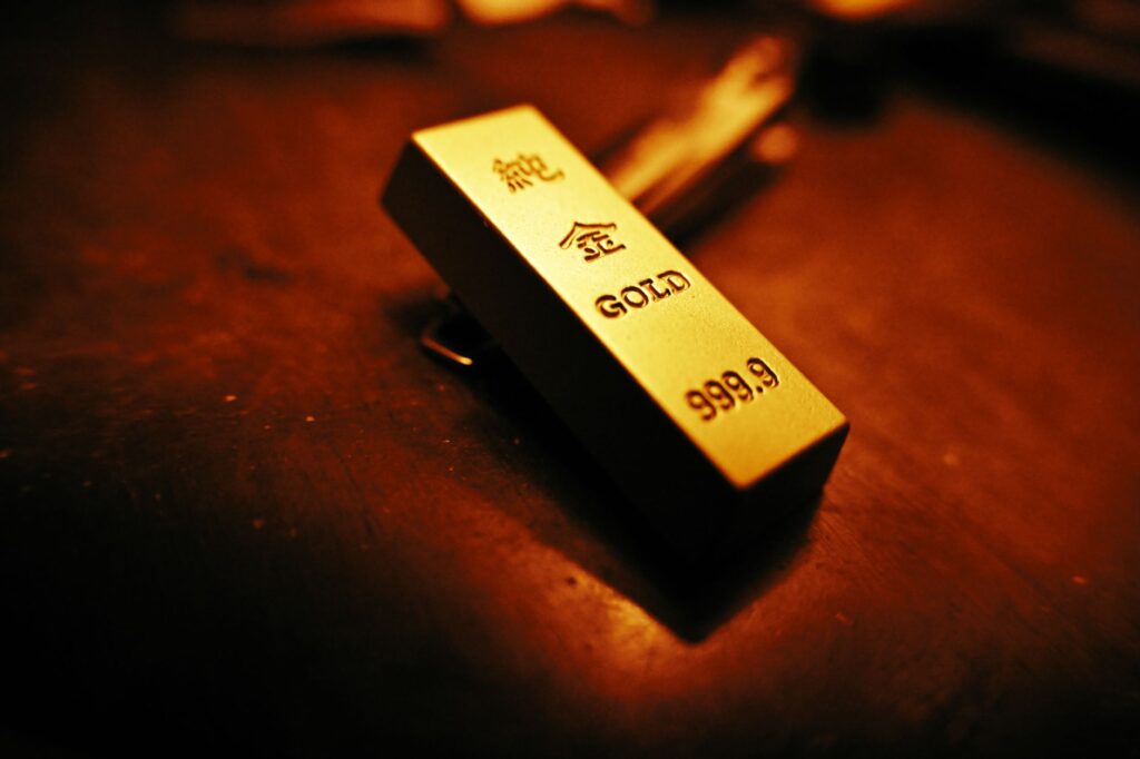 Gold and Silver Retail Prices Fluctuate on July 14: Delhi, Mumbai, and Kolkata Markets Respond to Global Shifts