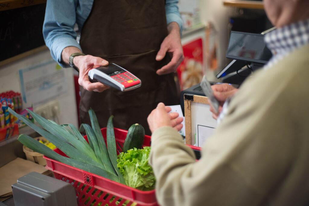 Grocery Inflation Forces Over 25% of Working-Age Americans into Credit Card Debt