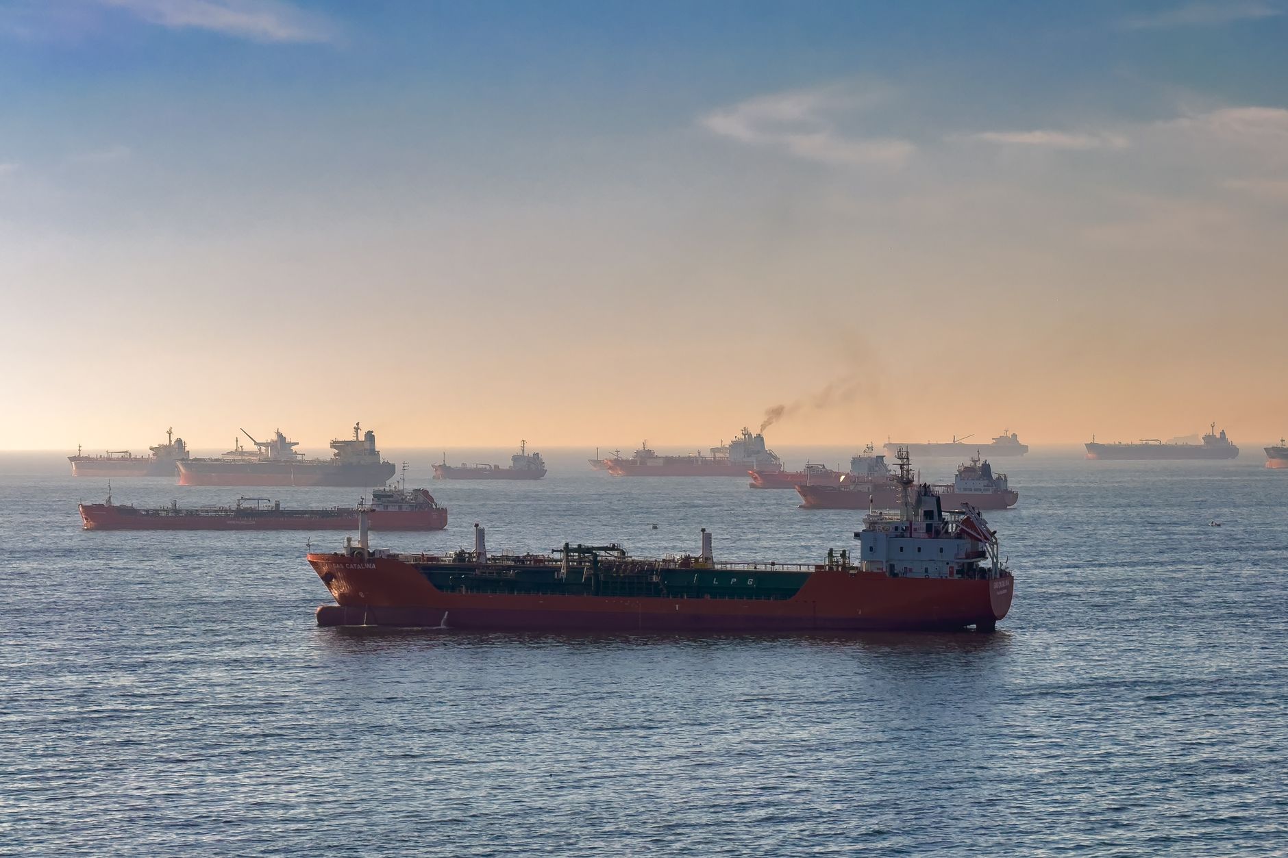 IMF Warns of Diminishing Global Buffers Against Strait of Hormuz Oil Disruptions