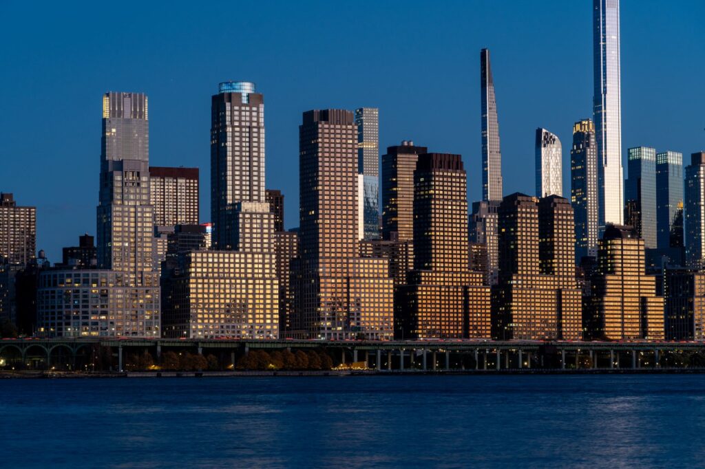 Manhattan Luxury Real Estate Defies Tax Fears as Market Resilience Holds