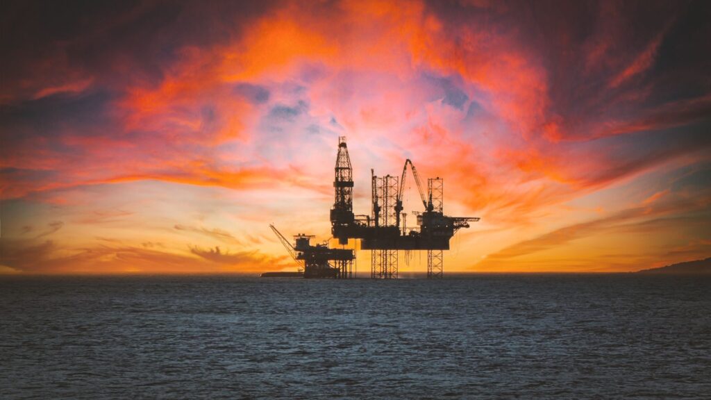 Oil Prices Decline Following Two-Day Pause in U.S.-Iran Military Actions