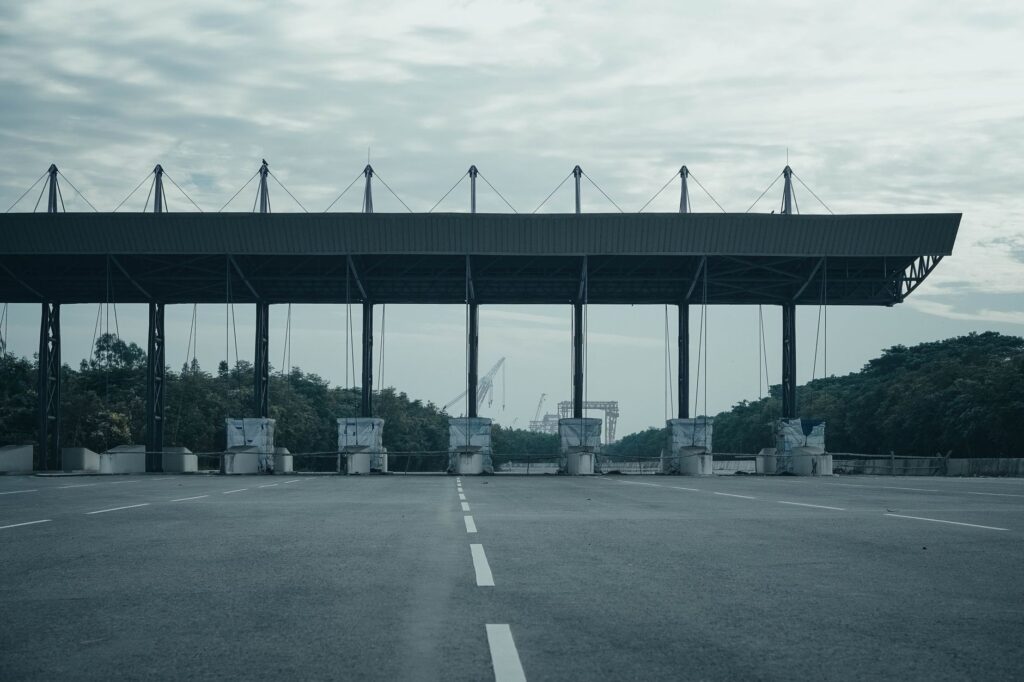Over 600 National Highway Projects Delayed as Government Cracks Down on Errant Contractors
