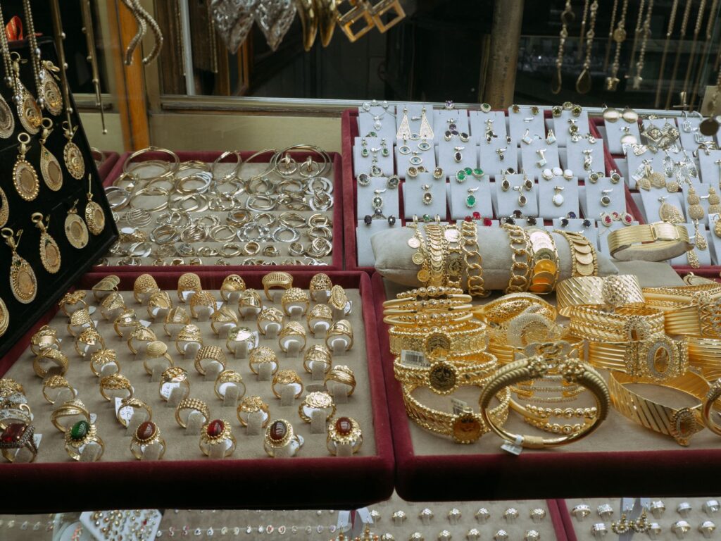 Senco Gold Reports 60% Revenue Surge Driven by Robust Festive Demand