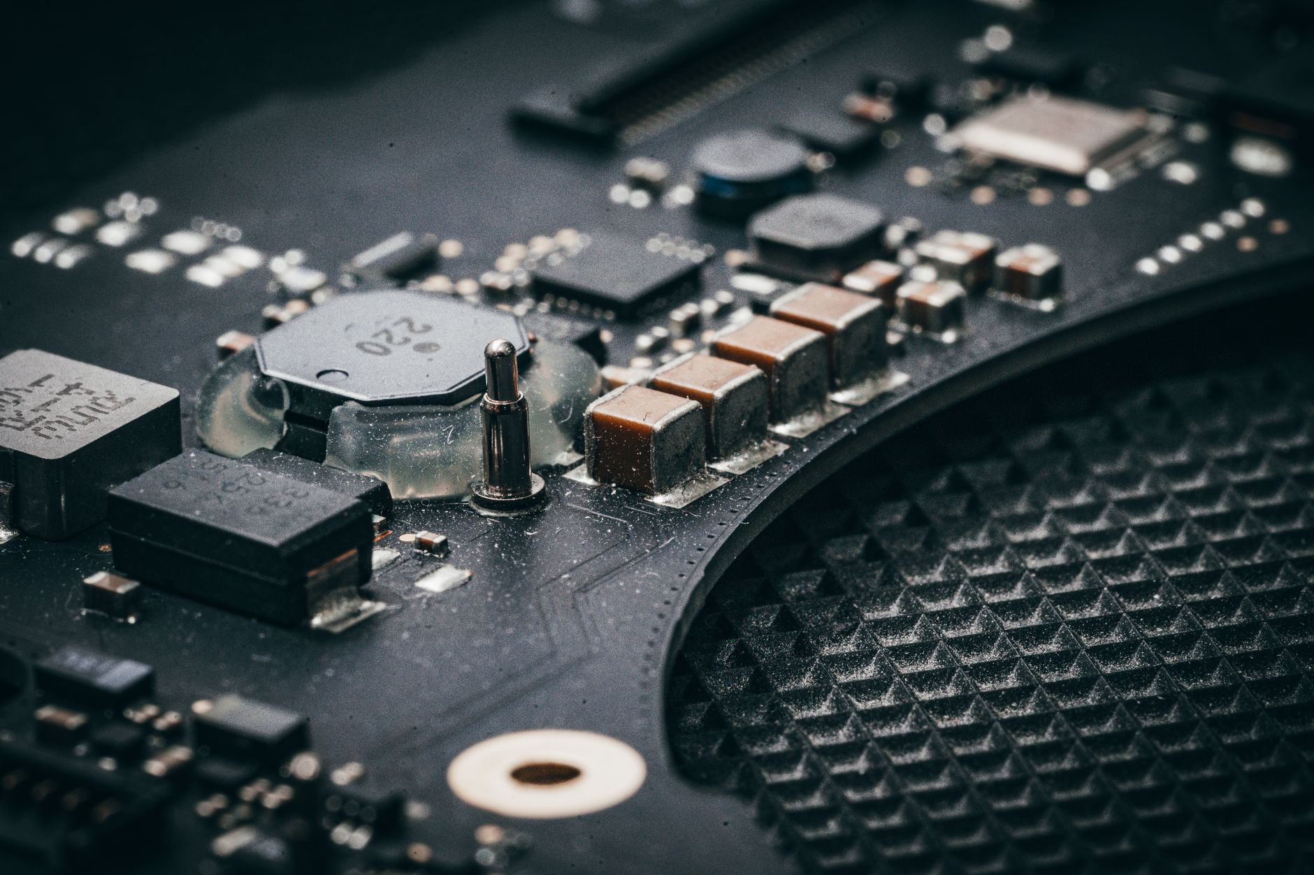 South Korea Exports Surge Amid Global AI Chip Demand