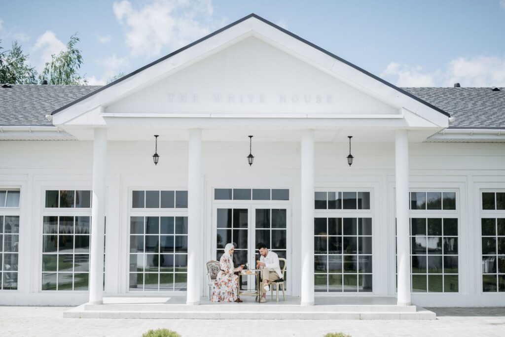 The Boomer Upsizing Trend: Why Wealthy Older Americans Are Buying Bigger Homes