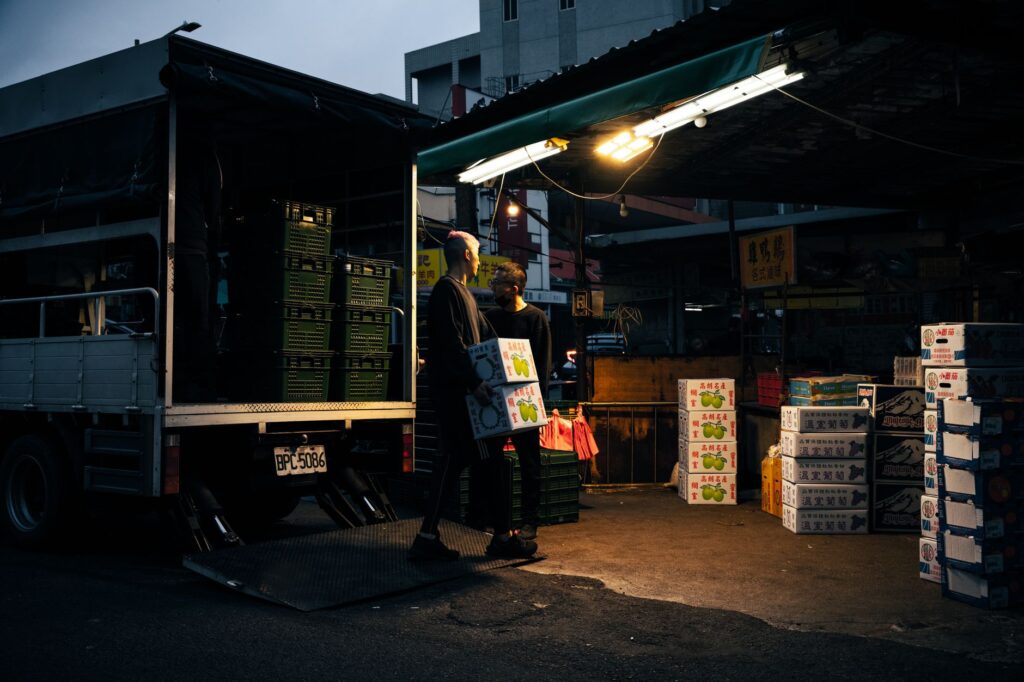 The Dual Reality of China's Economy: Export Boom Masks Domestic Employment Crisis