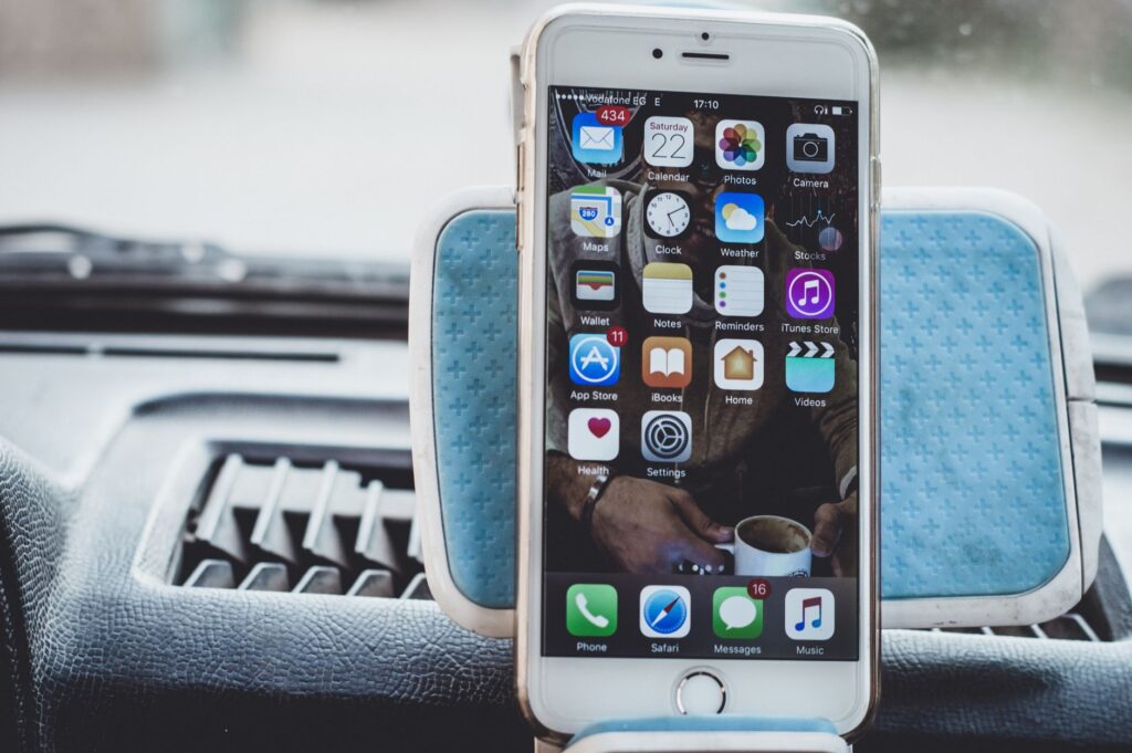 The Shift to Usage-Based Auto Insurance: Is Pay-As-You-Drive Right for You?