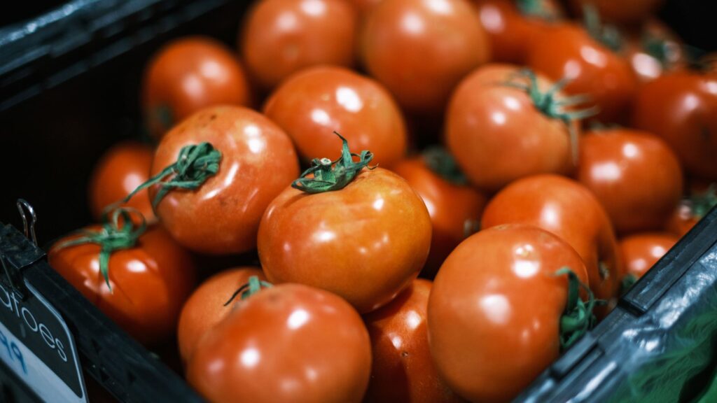 Tomato Prices Surge 16% Amid Weather-Induced Supply Shortages