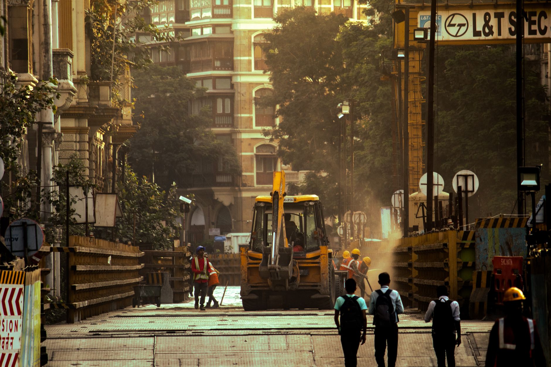 India's First-Quarter Fiscal Deficit Reaches ₹3.1 Lakh Crore Amid Surge in Infrastructure Spending