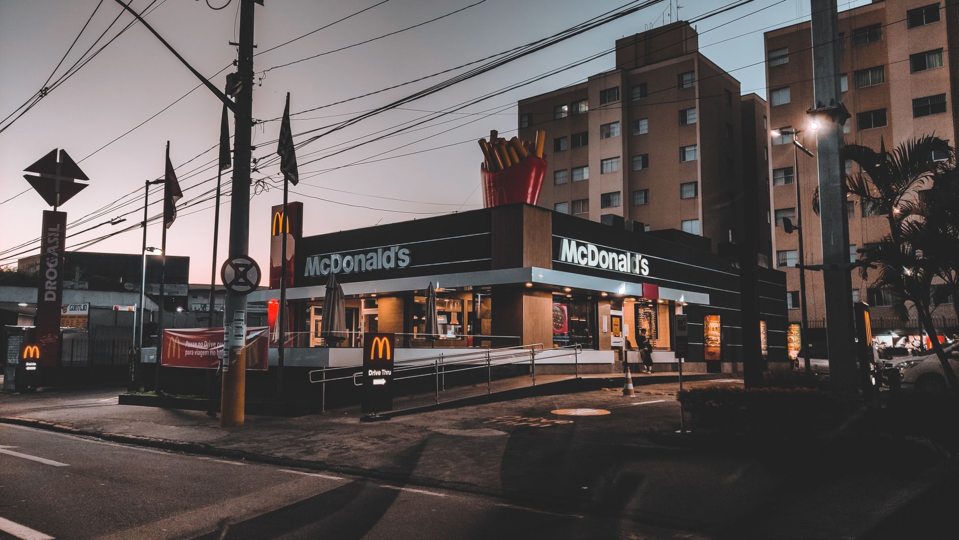 McDonald's Faces U.S. Sales Slowdown Amid Execution Lapses and Value Deal Shortfalls