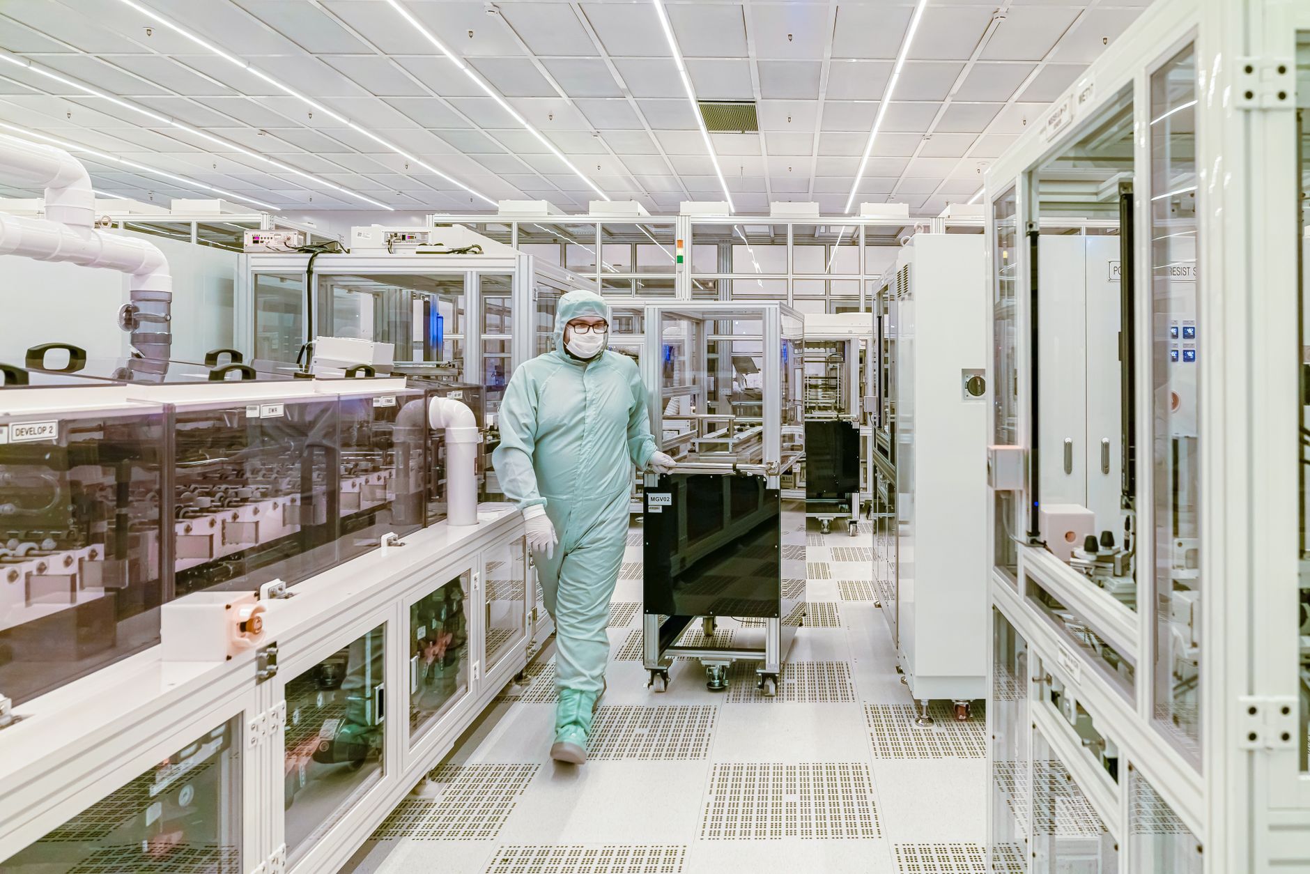 South Korea's Export Growth Moderates But Remains Resilient on Robust Chip Demand